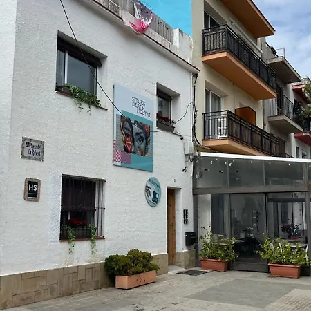 Sitges Beach Hostal * 시체스