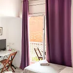 Sitges Beach Hostal *