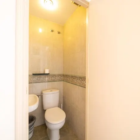 Sitges Beach Hostal 시체스
