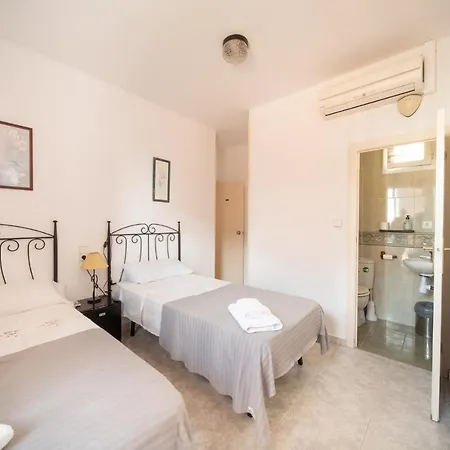 Guest house Sitges Beach Hostal