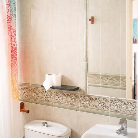 Sitges Beach Hostal Сиджес