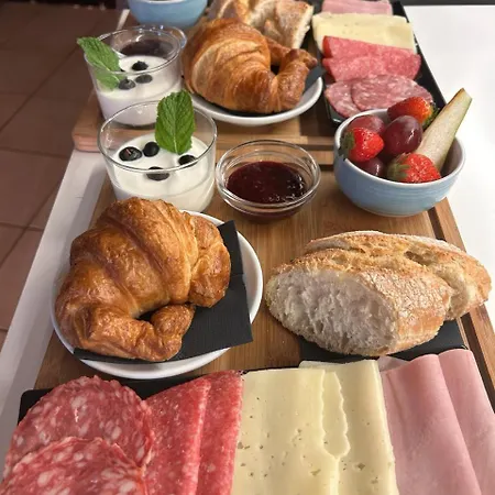 Sitges Beach Hostal 게스트하우스 *