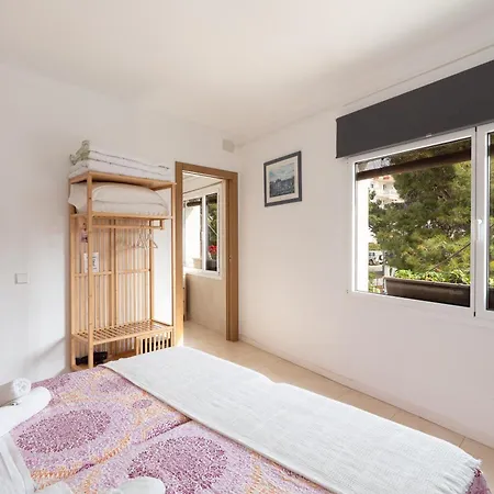 Sitges Beach Hostal Сиджес