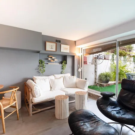 בית הארחה Sitges Beach Hostal סיטגס