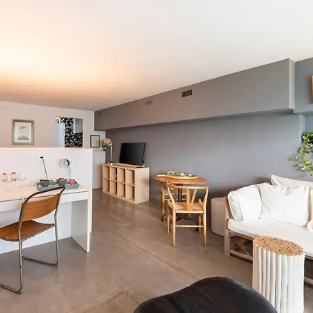 Guest house Sitges Beach Hostal *