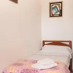 Sitges Beach Hostal *
