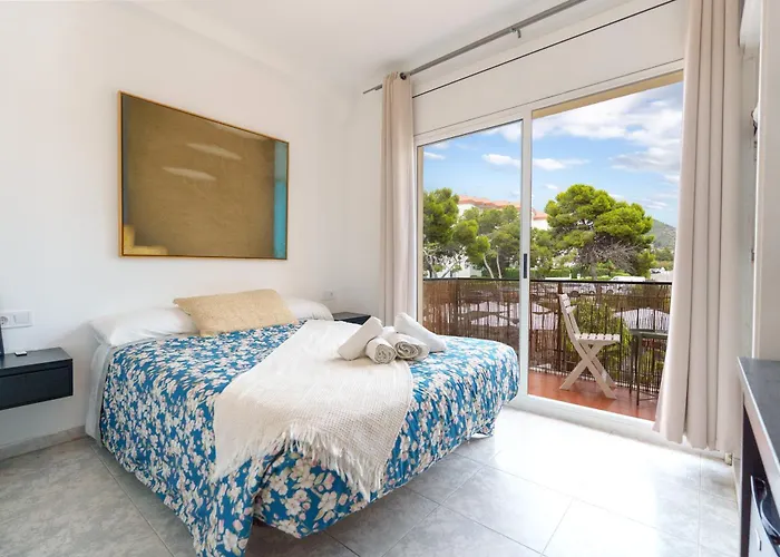 Sitges Beach Hostal بيت ضيافة