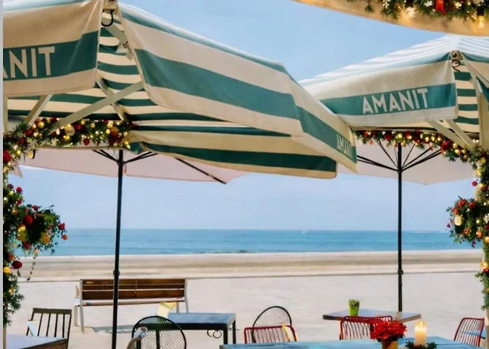 Sitges Beach Hostal بيت ضيافة *